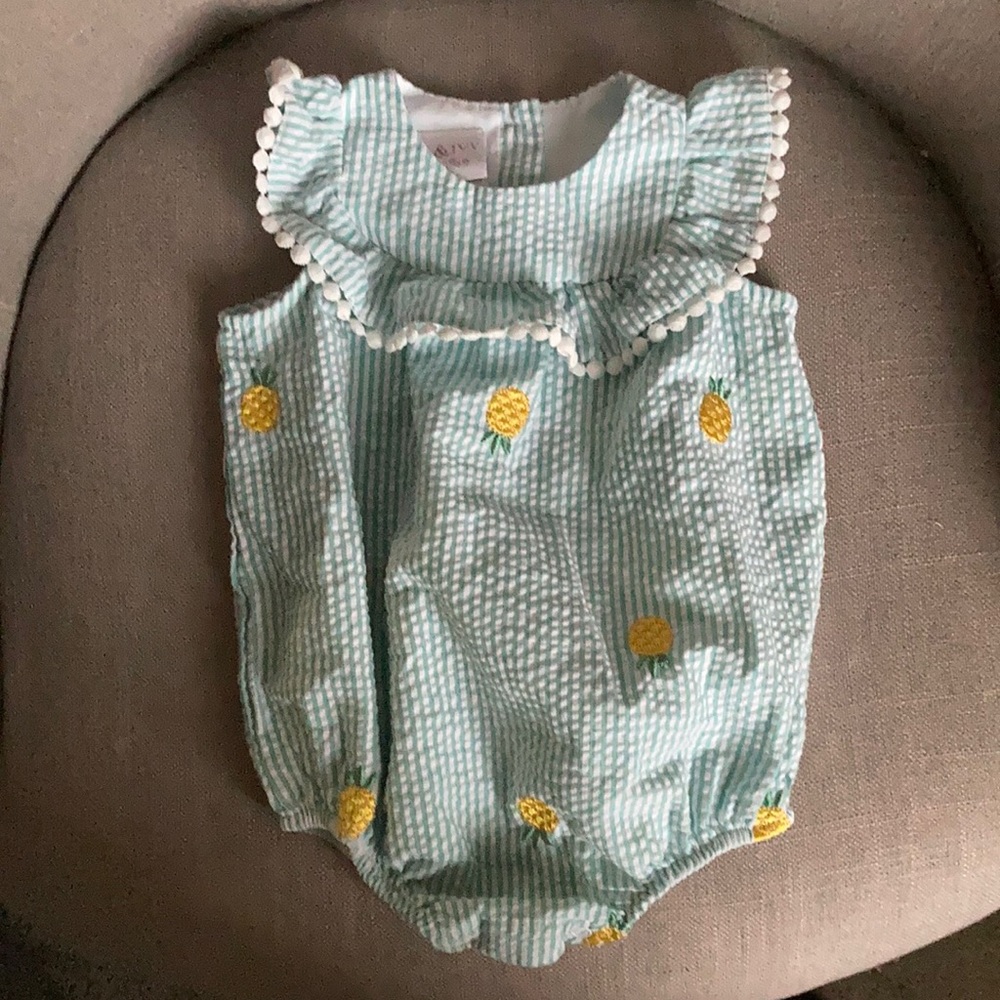 Iris and Ivy romper NWOT
